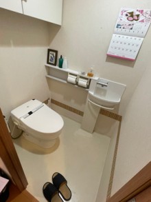 タンクのないすっきりとしたシルエットで広がりを感じる空間に 中野区K様邸 タンクのないすっきりとしたシルエットで広がりを感じる空間に 中野区K様邸